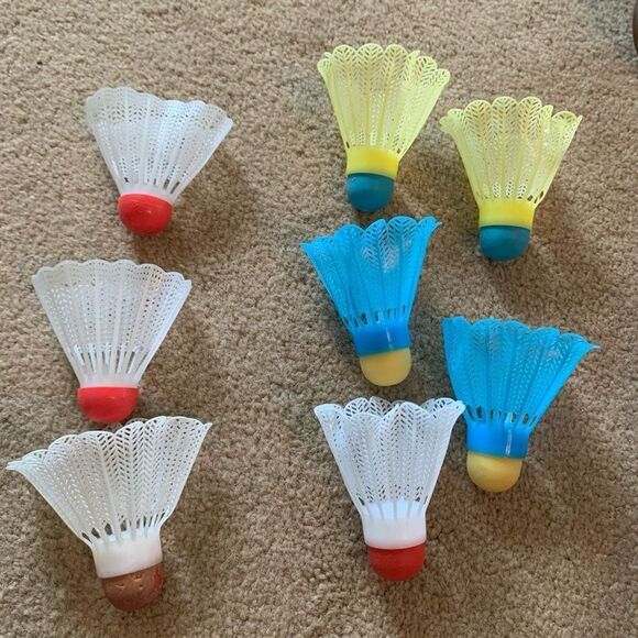 Badminton Shuttlecocks 8 Various - Picture 3 of 3